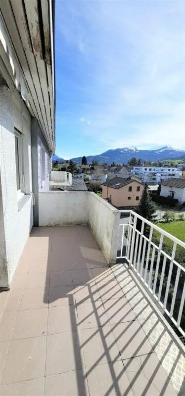 Grösszügiger Grundriss, modern und mit sonnigem Balkon! – Foto 8 von 8