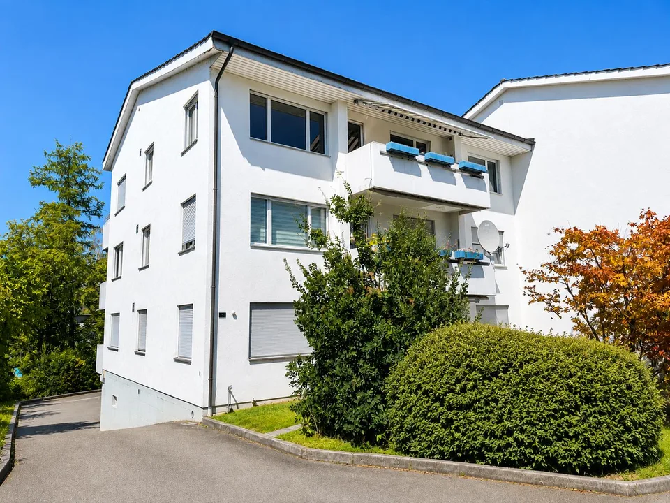 Topgelegenheit! Hell, modern, mit Weitsicht und grosser Einzelgarage – Foto 7 von 9