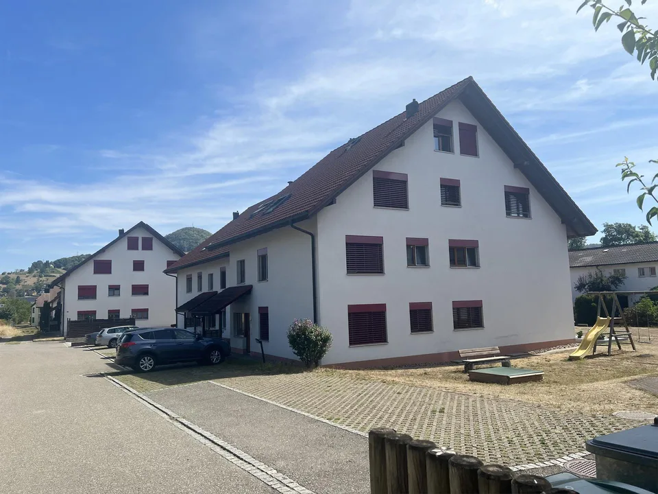 Lichtdurchflutete großzügige 4,5 Zimmer Wohnung mit Terasse zu verkauf – Foto 2 von 17