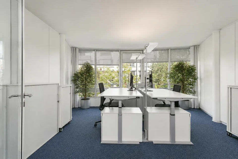 EXKLUSIVER UNTERNEHMENSHAUPTSITZ IM HERZEN VON ZUG – Foto 6 von 13