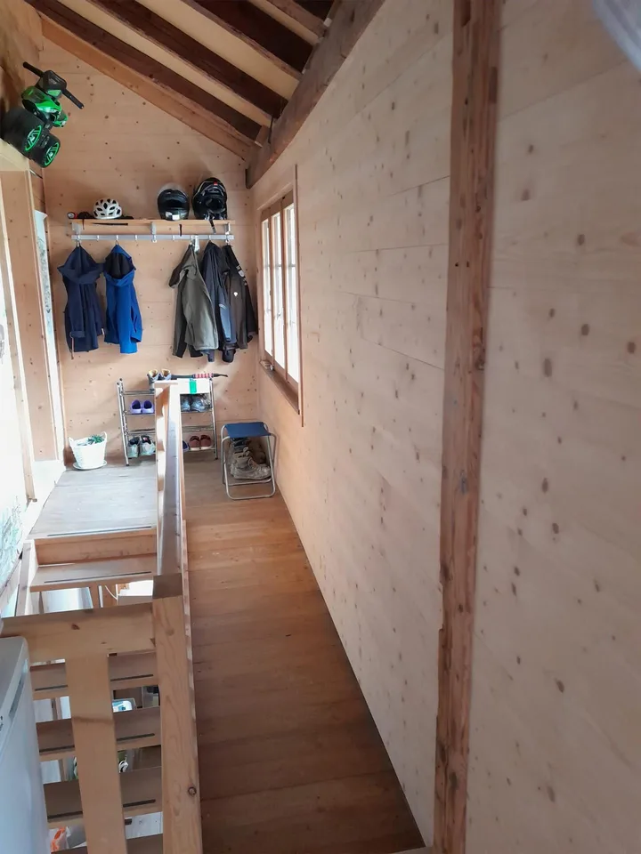 Schöne 3.5 Zimmer Wohnung in Holzhaus