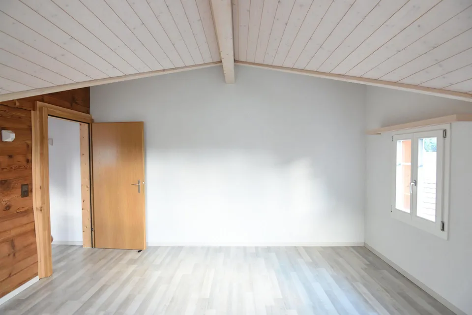 Schöne 3.5 Zimmer Wohnung in Holzhaus