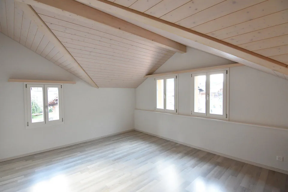 Schöne 3.5 Zimmer Wohnung in Holzhaus