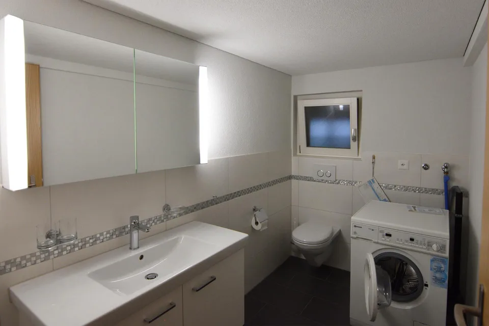 Schöne 3.5 Zimmer Wohnung in Holzhaus