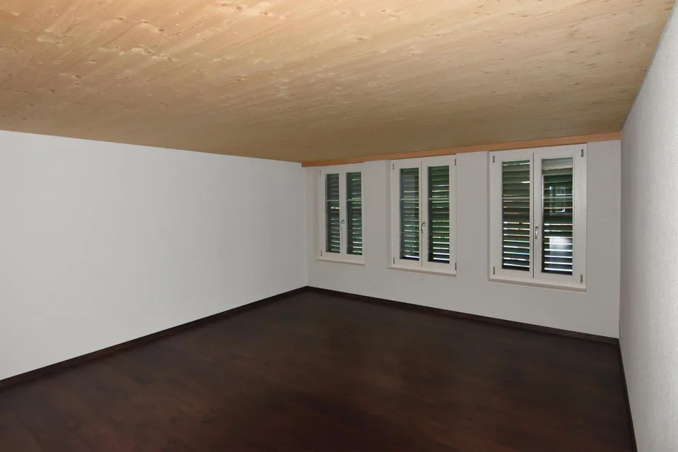 Schöne 3.5 Zimmer Wohnung in Holzhaus