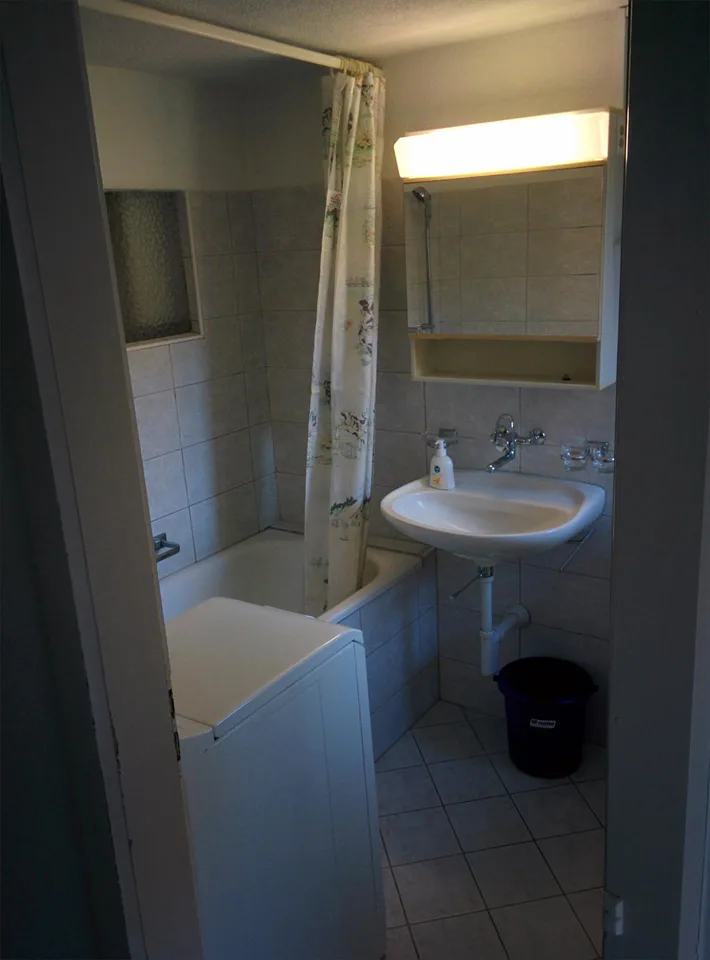 Günstige Wohnung im Bauernhaus mit grossem Naturgarten