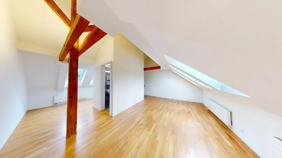 4.5 Zimmer Maisonette in Zürich – Foto 7 von 13