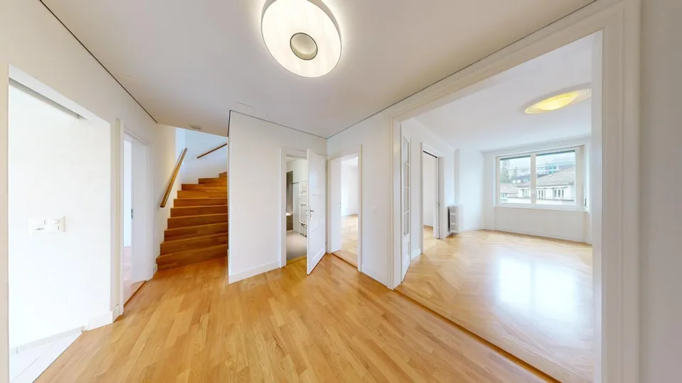 4.5 Zimmer Maisonette in Zürich – Foto 3 von 13