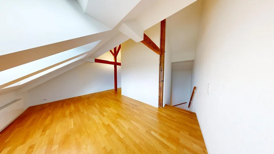 4.5 Zimmer Maisonette in Zürich – Foto 8 von 13