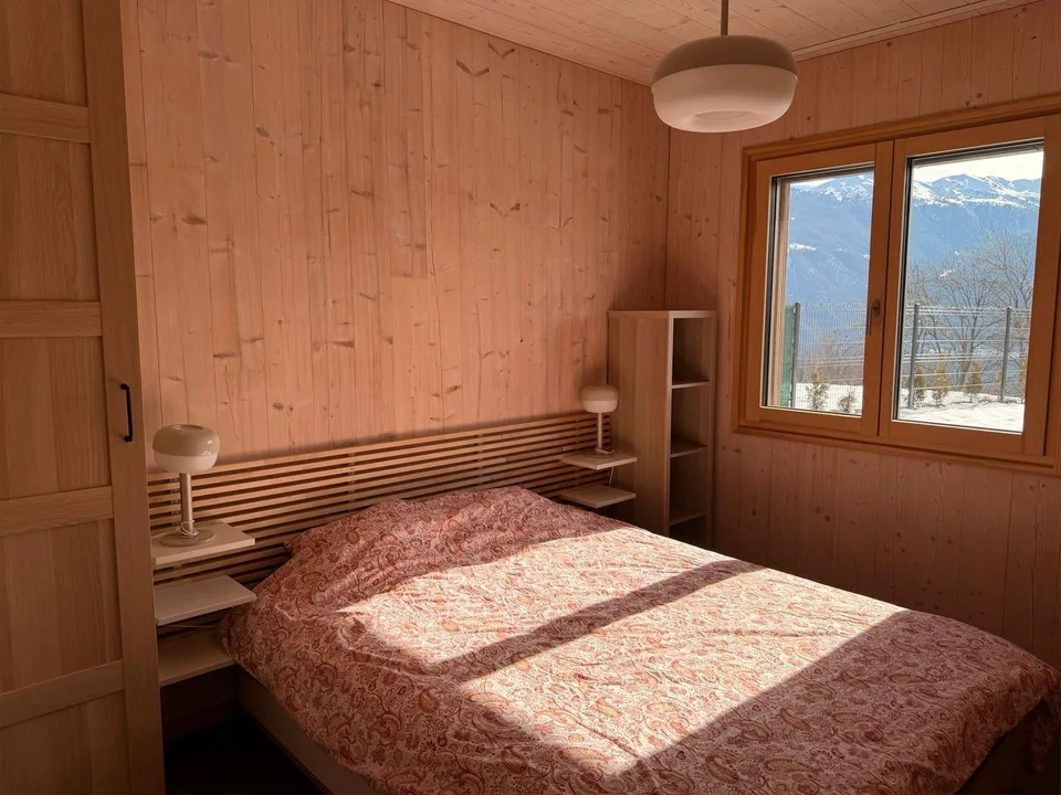 Moderne 5.5 Zimmer - elegante Minergie-Reihenhaus, im Herzen von Lens