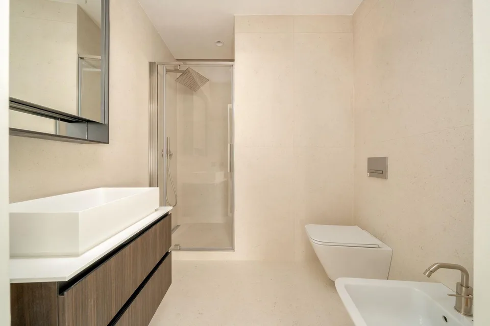 NEUE WOHNUNG IN RUHIGER UMGEBUNG | NEW APARTMENT IN A QUIET SETTING... – Foto 6 von 10