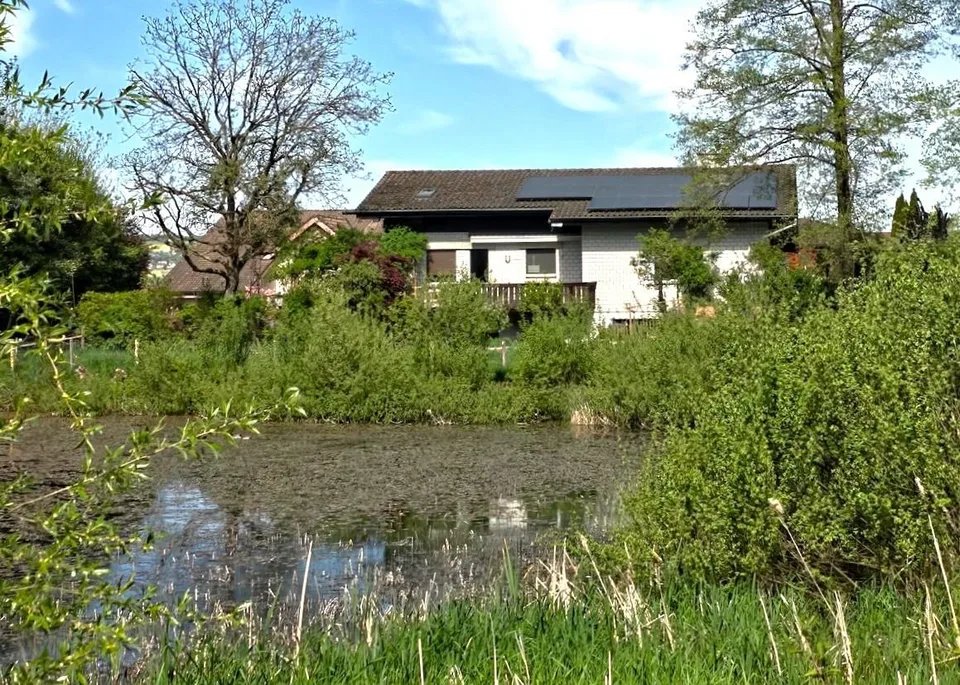 Maison de famille charmante avec jardin de rêve à Nottwil – photo 2 sur 20