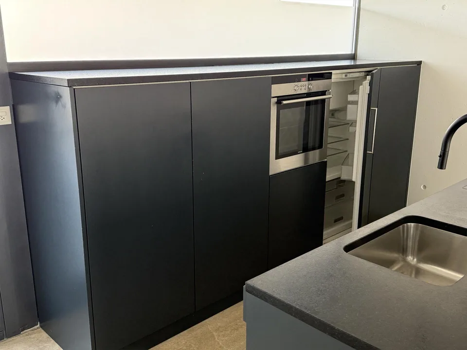 3 1/2 Zimmer Atttikawohnung im Loftcharakter mit gedeckter Terrasse