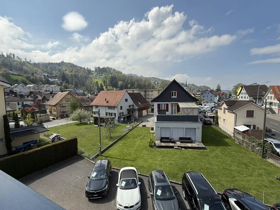 3 1/2 Zimmer Atttikawohnung im Loftcharakter mit gedeckter Terrasse