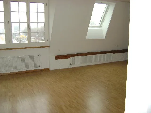 Charmante Dachwohnung im Zentrum