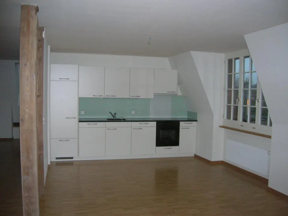 Charmante Dachwohnung im Zentrum