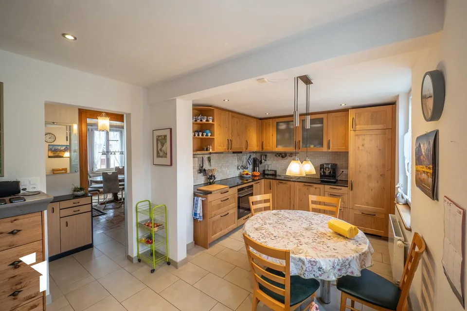 Fehr Immobilien - Grosszügiges Zwei-Generationen-Haus – Foto 6 von 15