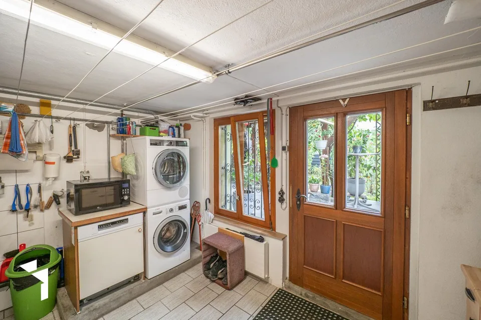 Fehr Immobilien - Grosszügiges Zwei-Generationen-Haus – Foto 14 von 15