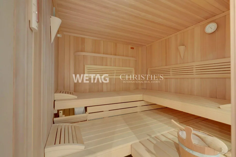 Exklusive & moderne Luxusvilla mit Aussenpool in privilegierter Lag... – Foto 13 von 13