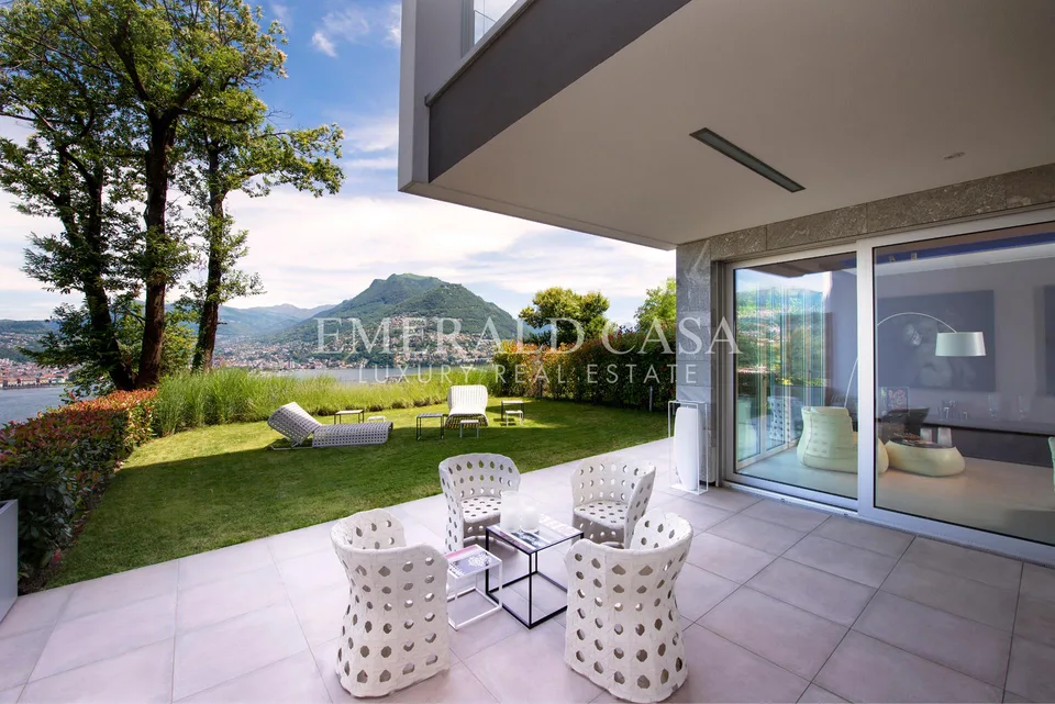Appartamento di Charme con giardino e vista lago – foto 2 di 11