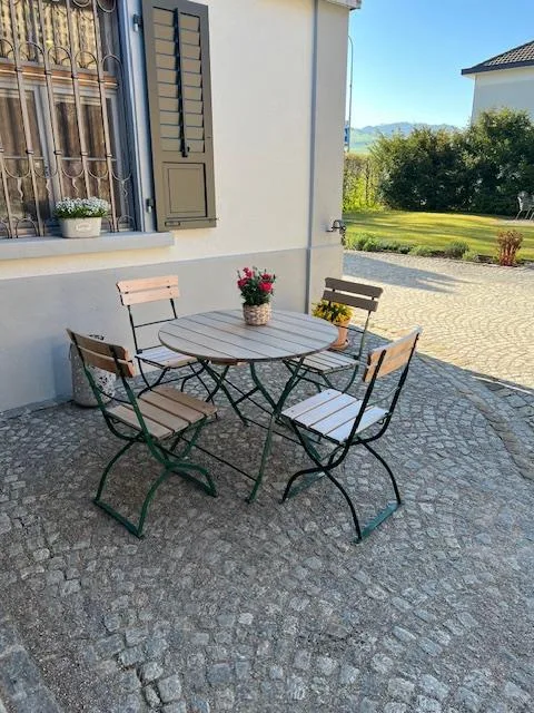 4.5 Zimmer Wohnung in Dreifamilienhaus