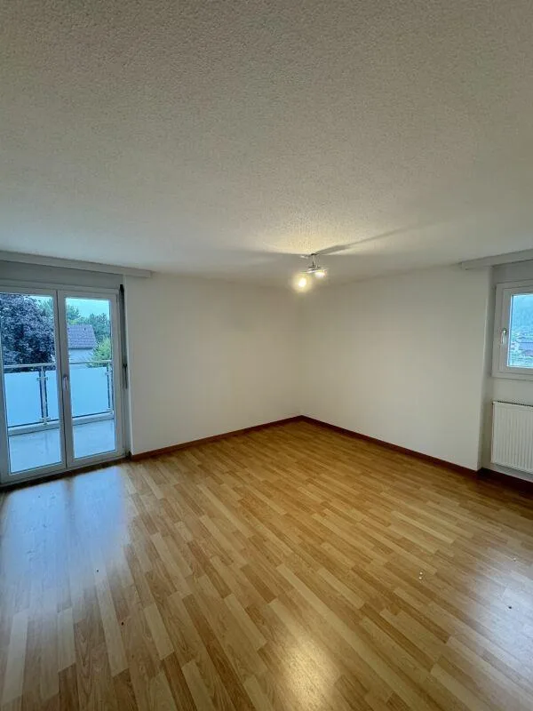 Sanierte Küche - Wohlfühlende 3.5-Zimmerwohnung an ruhiger Lage