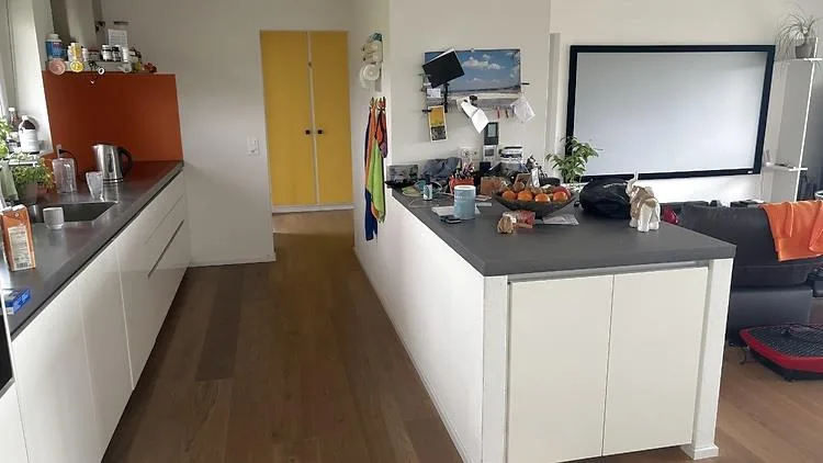 5½ ZIMMER-HAUS IN HOMBRECHTIKON (ZH), MÖBLIERT, TEMPORÄR