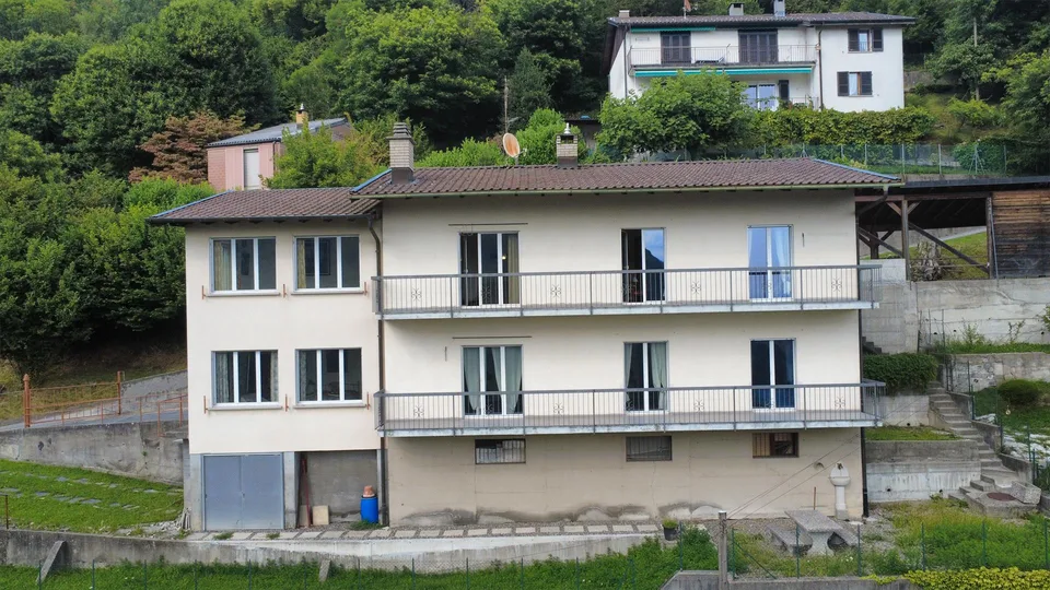Un terrazzo sulla valle, nel cuore della natura – foto 3 di 8