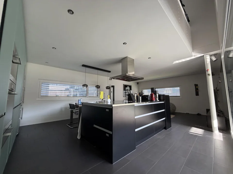 Wunderbares 5.5 Zimmer-Einfamilienhaus mit bester Besonnung – photo 5 sur 12