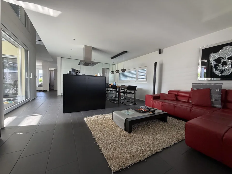 Wunderbares 5.5 Zimmer-Einfamilienhaus mit bester Besonnung – photo 4 sur 12