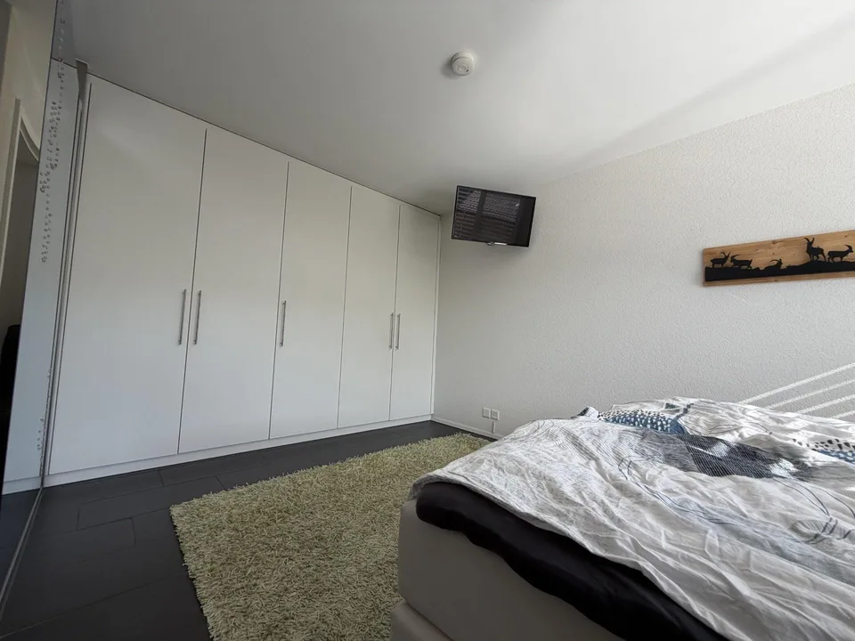 Wunderbares 5.5 Zimmer-Einfamilienhaus mit bester Besonnung – photo 9 sur 12