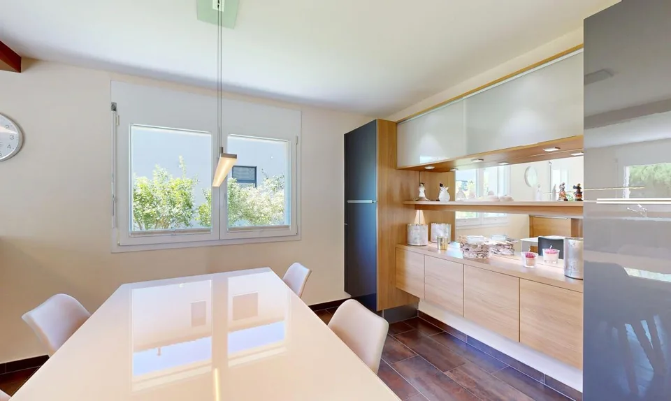 Spaziosa villa bifamiliare con giardino e grande privacy – foto 7 di 11