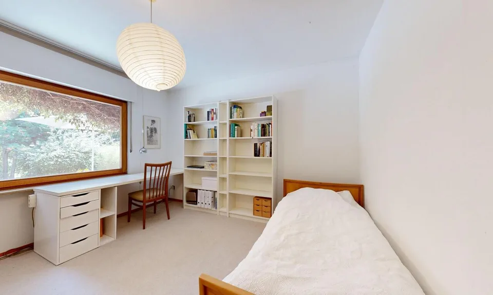 Freistehendes Einfamilienhaus auf 1'127 m² Traumgrundstück – Foto 10 von 13
