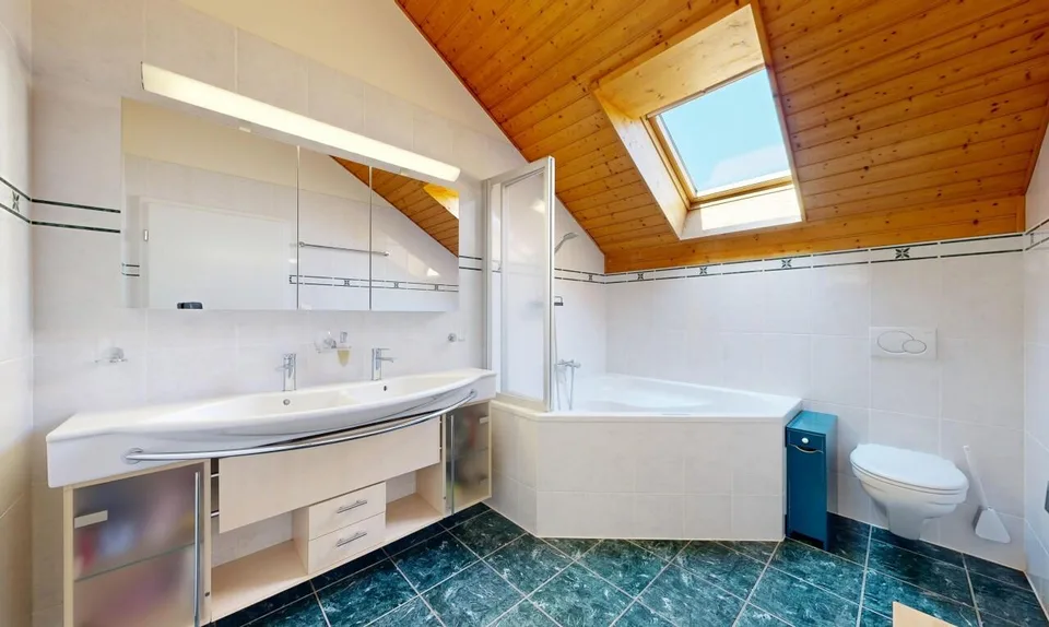 Superba casa indipendente di 5.5 locali con piscina riscaldata – foto 11 di 13