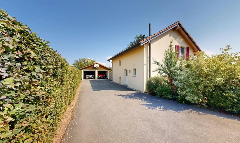 Superba casa indipendente di 5.5 locali con piscina riscaldata – foto 12 di 13