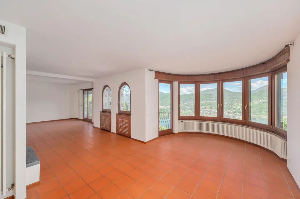 PIACEVOLE VILLA CON PISCINA E VISTA LAGO | PIACEVOLE VILLA CON PISC... – Foto 3 von 10