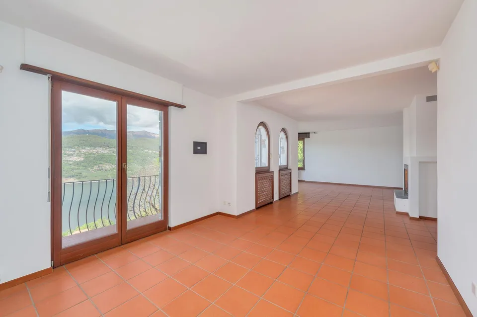 PIACEVOLE VILLA CON PISCINA E VISTA LAGO | PIACEVOLE VILLA CON PISC... – Foto 5 von 10