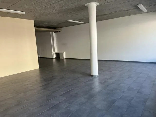 schönes, zentrales Geschäftslokal – Foto 8 von 9