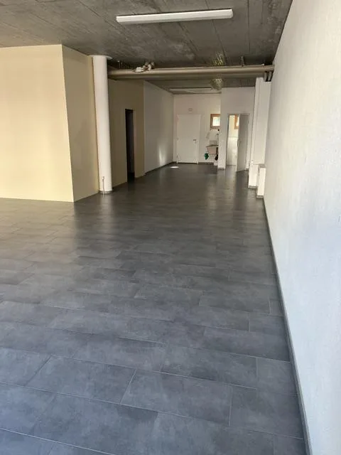 schönes, zentrales Geschäftslokal – Foto 6 von 9