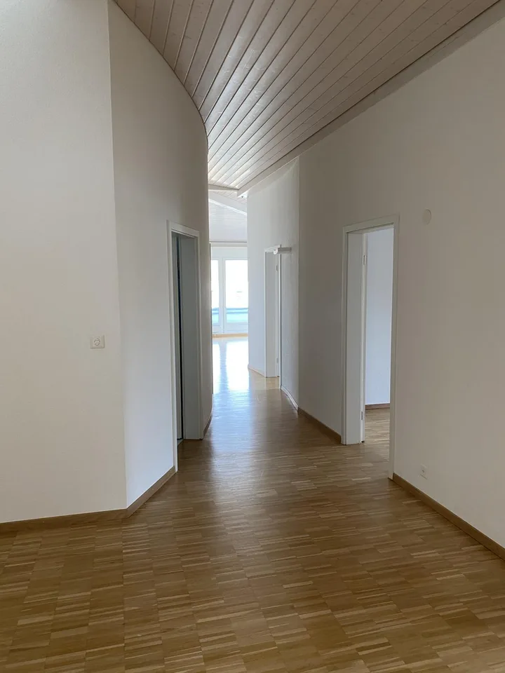 5.5 Zimmer-Wohnung mit grosser Terrasse und Seesicht