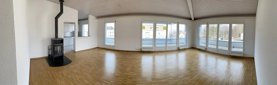 5.5 Zimmer-Wohnung mit grosser Terrasse und Seesicht