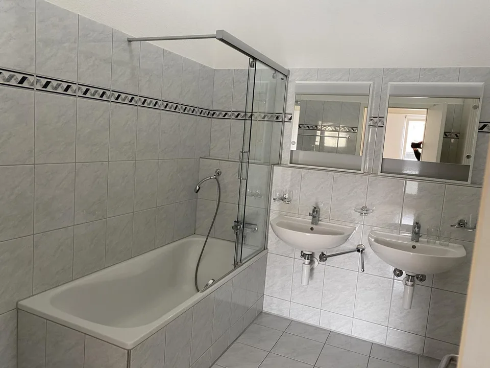 5.5 Zimmer-Wohnung mit grosser Terrasse und Seesicht