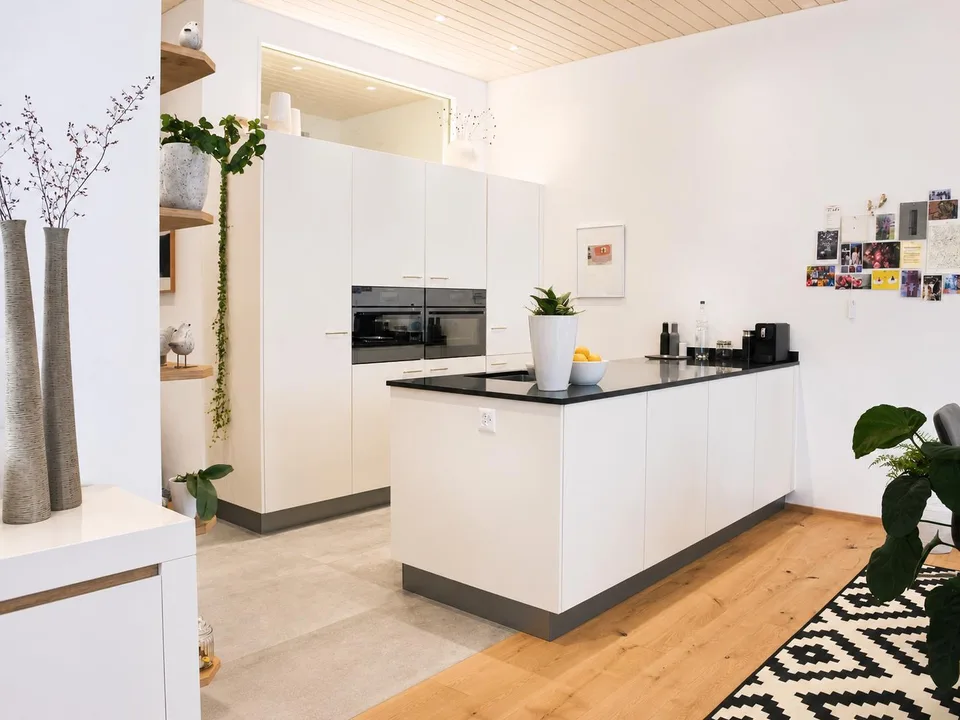 Modern, ruhige, zentrumsnahe Lage, grosse Terrass