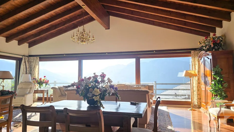 Chalet avec piscine extérieure à Randogne – Foto 14 von 26