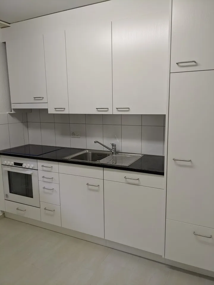 Sanierte 3.5-Zimmerwohnung mit Gartensitzplatz im alten Dorfkern – foto 2 di 10