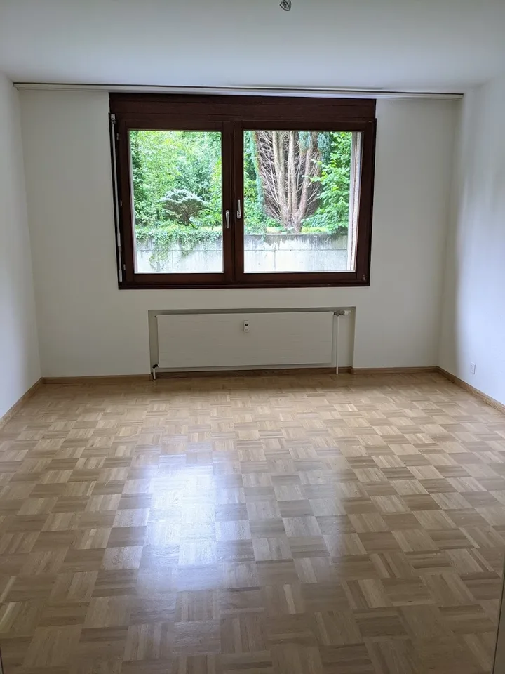 Sanierte 3.5-Zimmerwohnung mit Gartensitzplatz im alten Dorfkern – foto 6 di 10