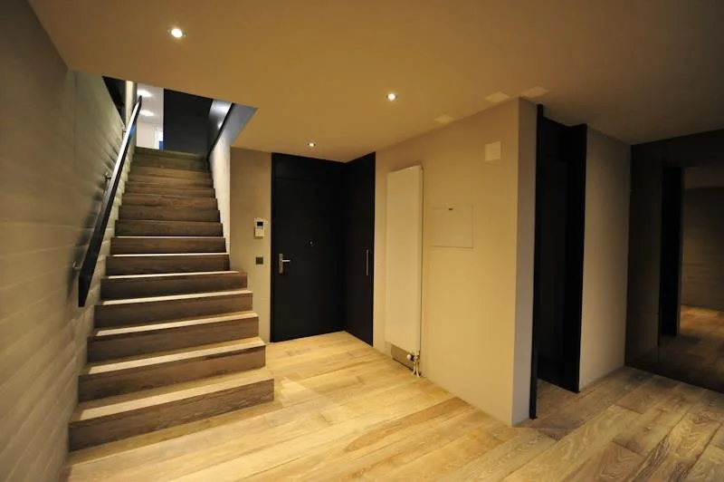 Exklusive 8-Zimmer-Maisonnettewohnung – photo 2 sur 13
