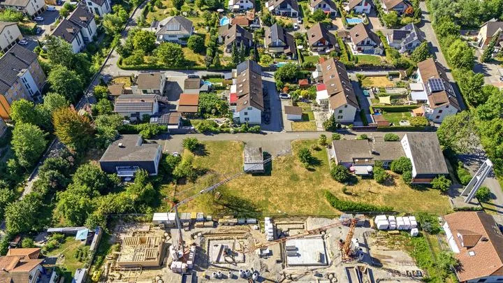 2'781 M² MÄCHTIGES WOHNBAULAND IN VILLMERGEN – Foto 2 von 8