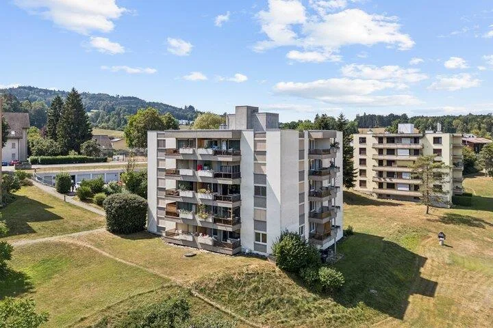 APPARTEMENT EN PROPRIÉTÉ DE 3,5 PIÈCES COMME NEUF, SITUÉ DANS UN QUARTIER PRESTIGIEUX – photo 7 sur 8