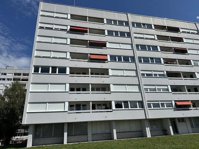 3 1/2-Zimmer-Wohnung im 5. OG an sehr sonniger Seeblicklage mit Gem... – Foto 24 von 27
